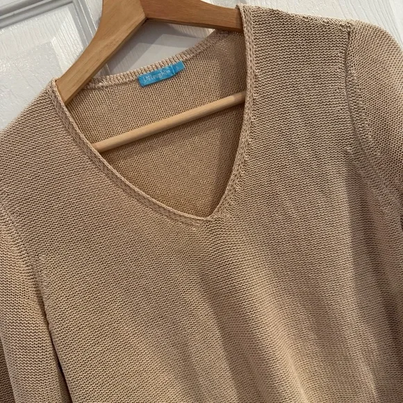 J.McLaughlin Camel Callum V-Neck Sweater Classic Quiet Luxury Size Small - Picture 8 of 10